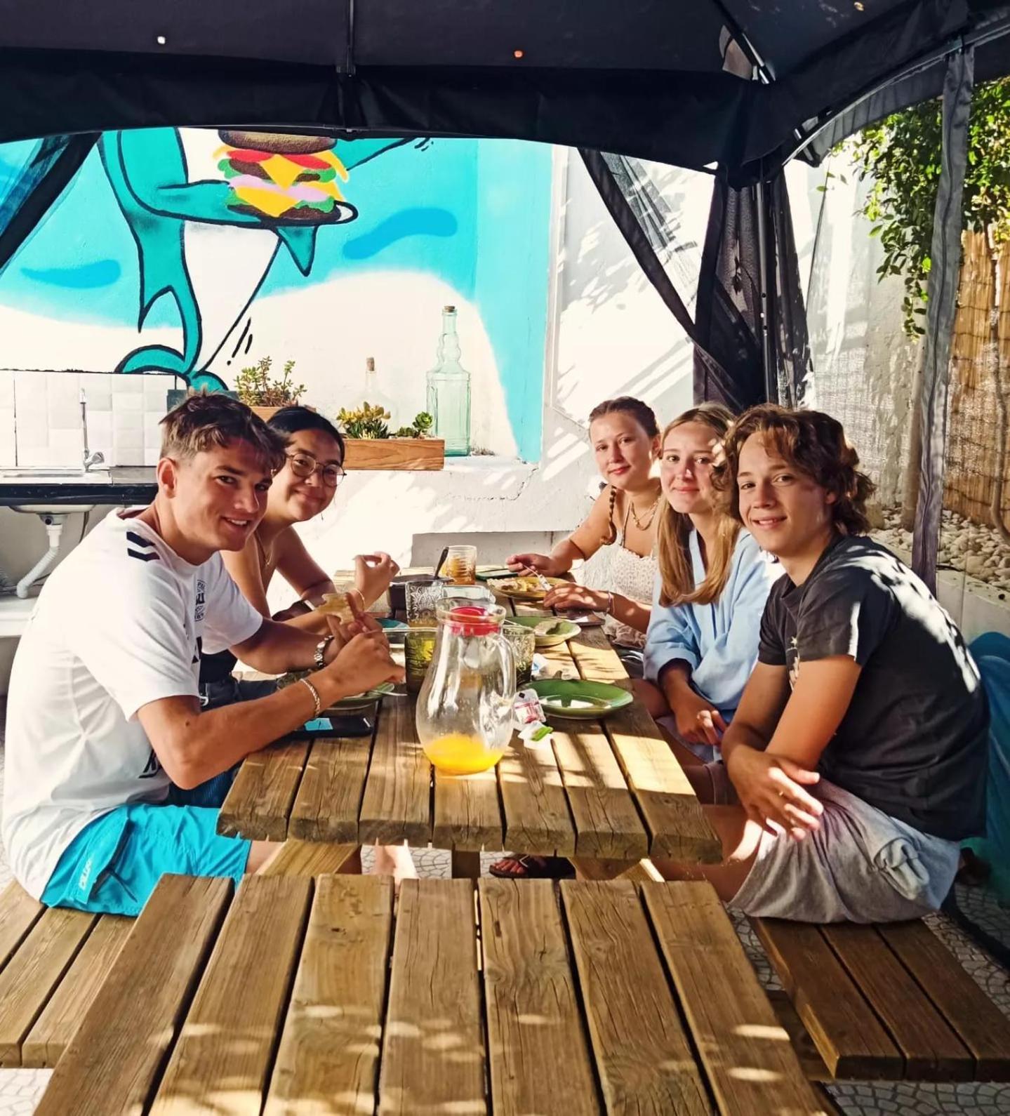 Хостел Lisbon Soul Surf Camp Кашкайш Экстерьер фото